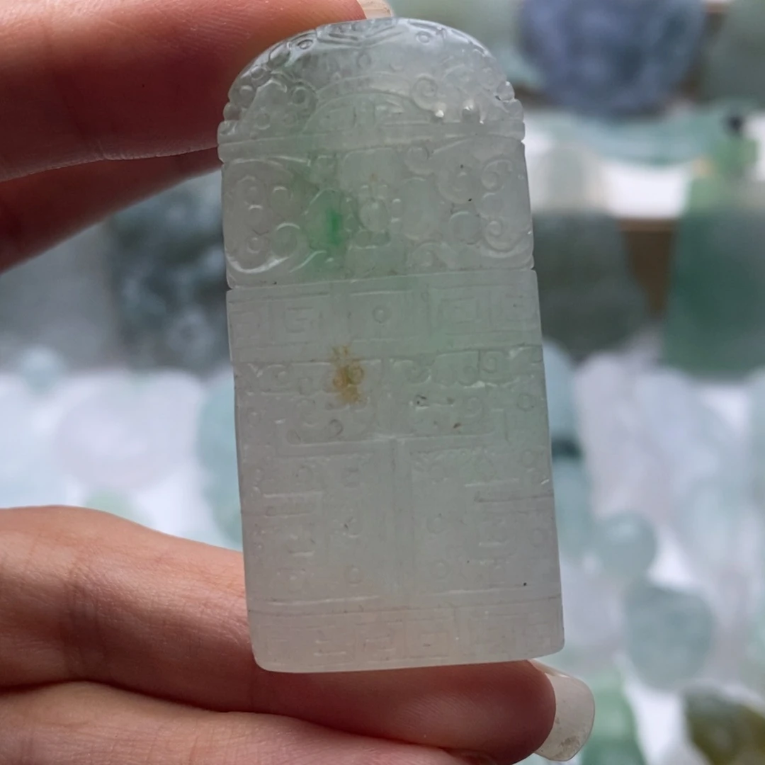 未镶嵌定制翡翠只***烟毛货无鉴赏期