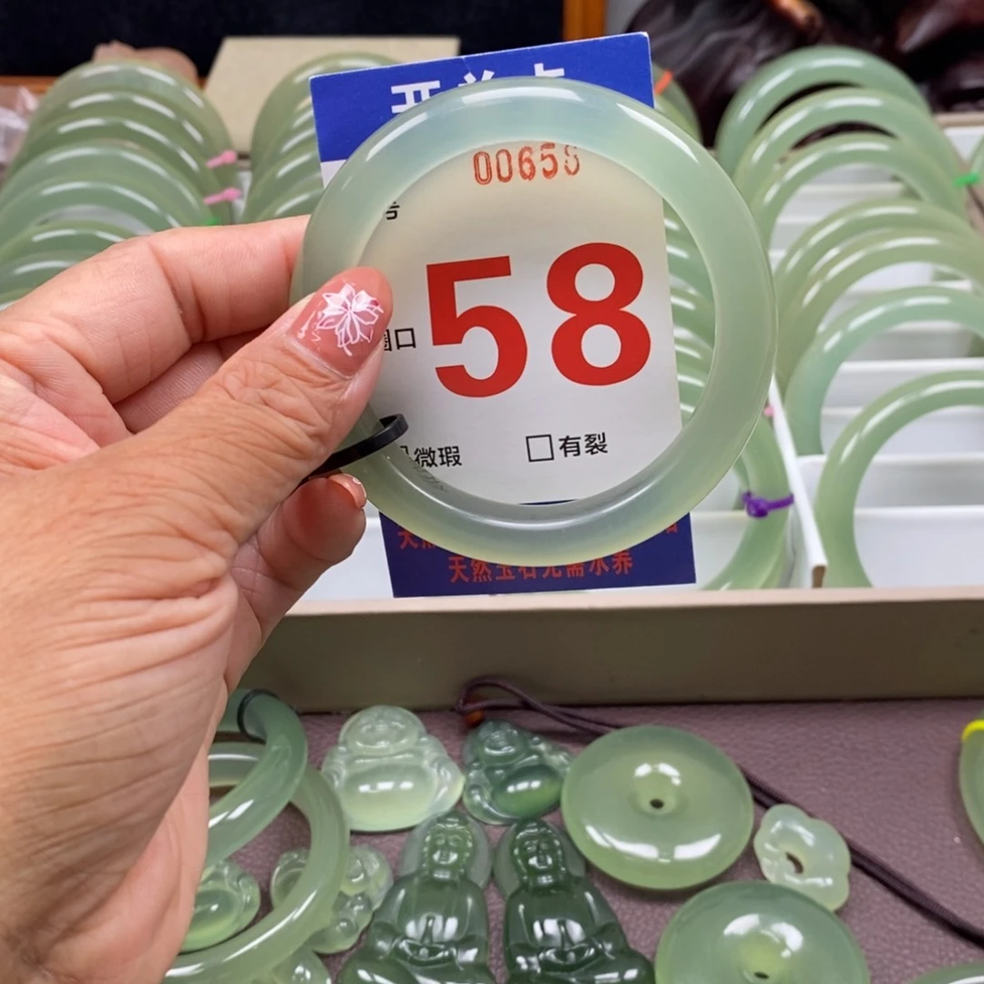 蛇纹石玉未镶嵌手镯婷*好