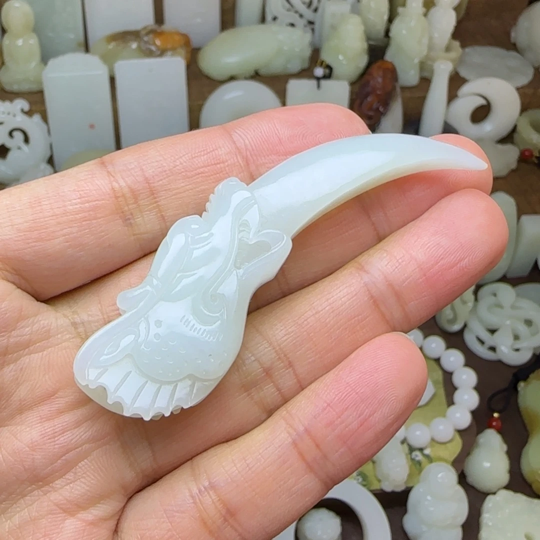 和田玉未镶嵌挂件