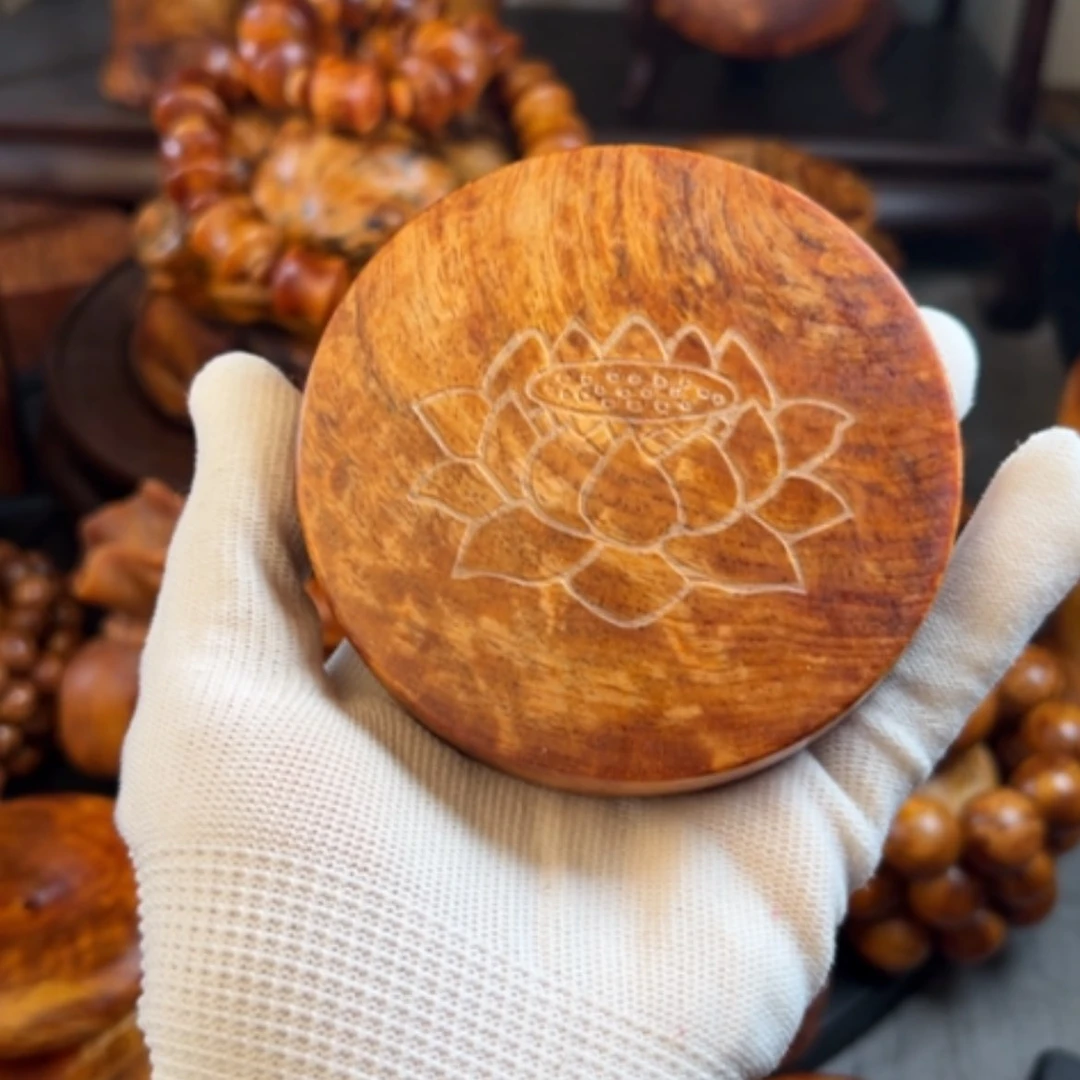 【闪购商品】松木（琥珀木）把件代****当