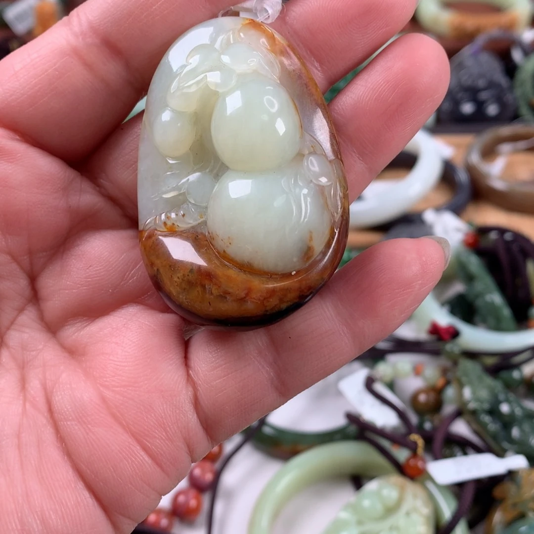 岫玉颈饰未镶嵌吊坠