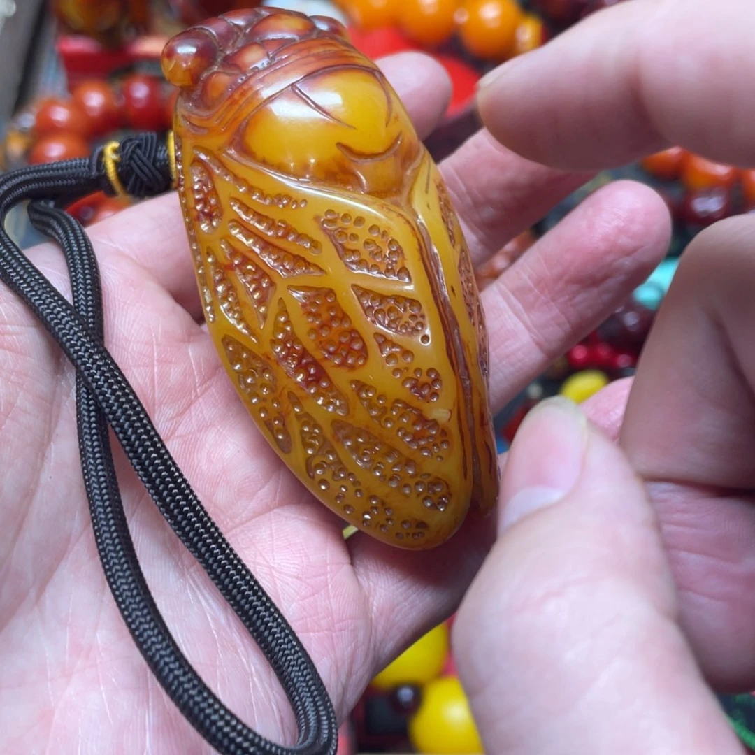 琥珀裸石未镶嵌好物推荐如图所示