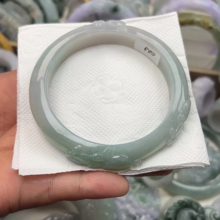 翡翠未镶嵌手镯58.9卡皮巴拉239