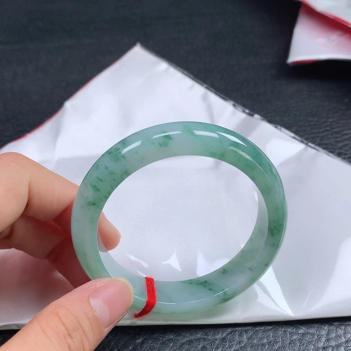 未镶嵌手镯翡翠54圈