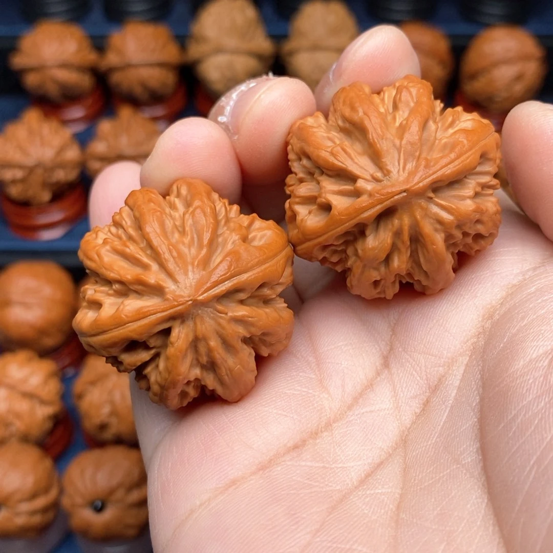 把件文玩核桃小*窿手捻八棱王