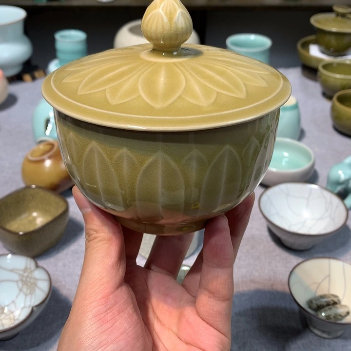 龙泉青瓷手工茶叶罐