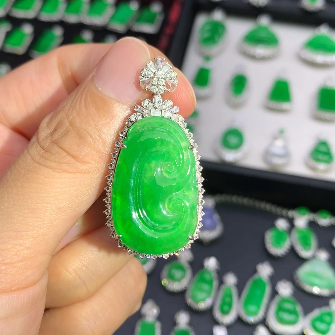 翡翠18K金镶嵌吊坠(不含链)