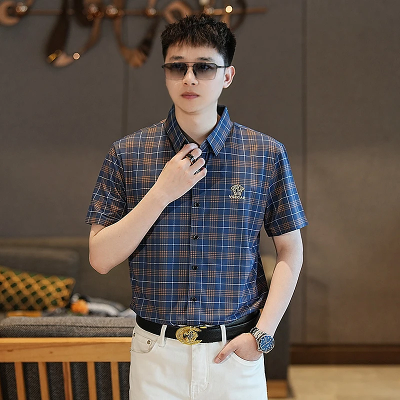 男士夏季新款冰丝商务修身格子短袖衬衫休闲百搭薄款翻领时尚衬衣