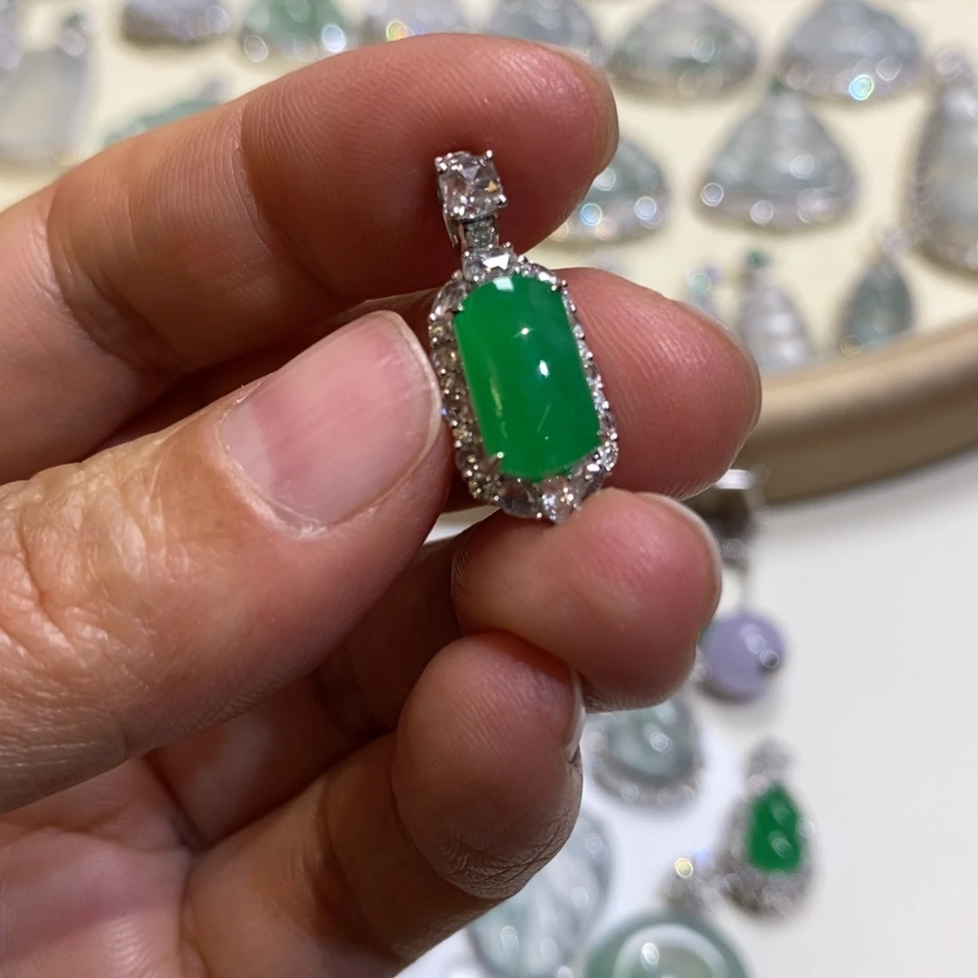 翡翠18K金镶嵌吊坠(不含链)无事牌