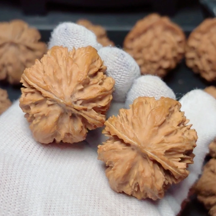 旭***化文玩核桃吊坠秦岭灯笼33