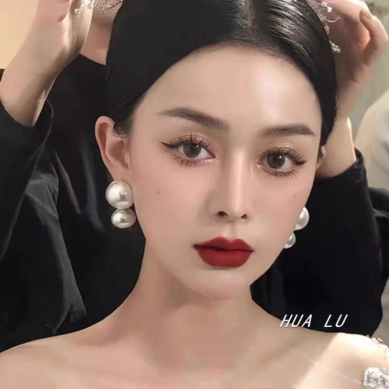 合金仿珍珠耳饰 超大珠珠耳钉轻奢法式复古高级名媛气质网红耳环