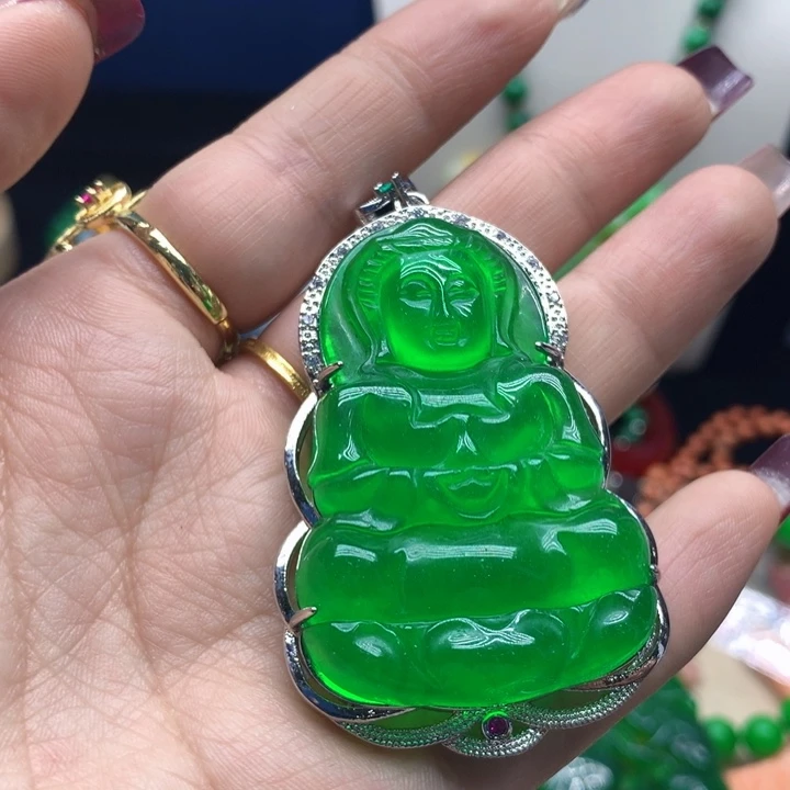 翡翠颈饰未镶嵌吊坠