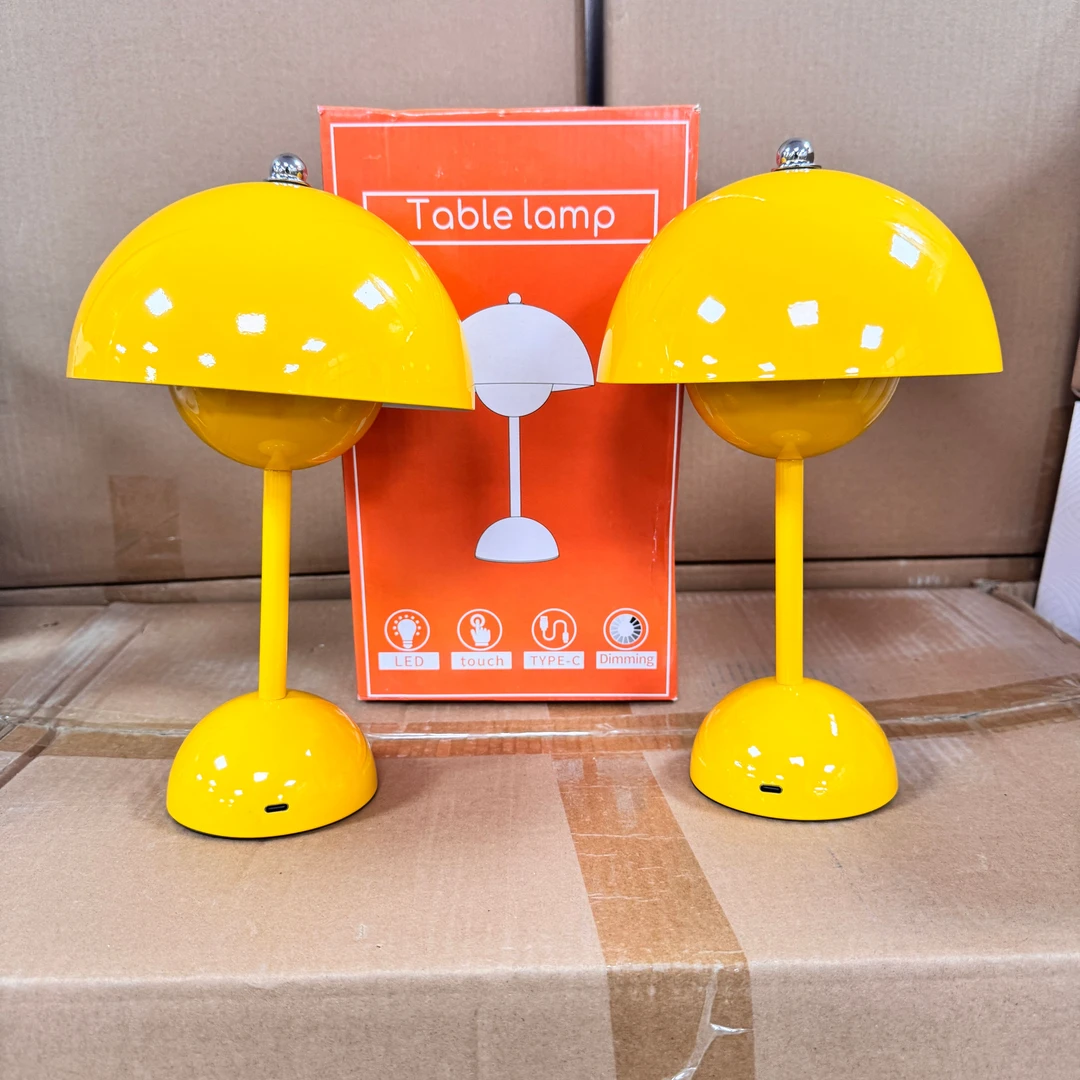 蘑菇台灯卧室床头灯包装盒及灯泡北欧ins少女随机发DC