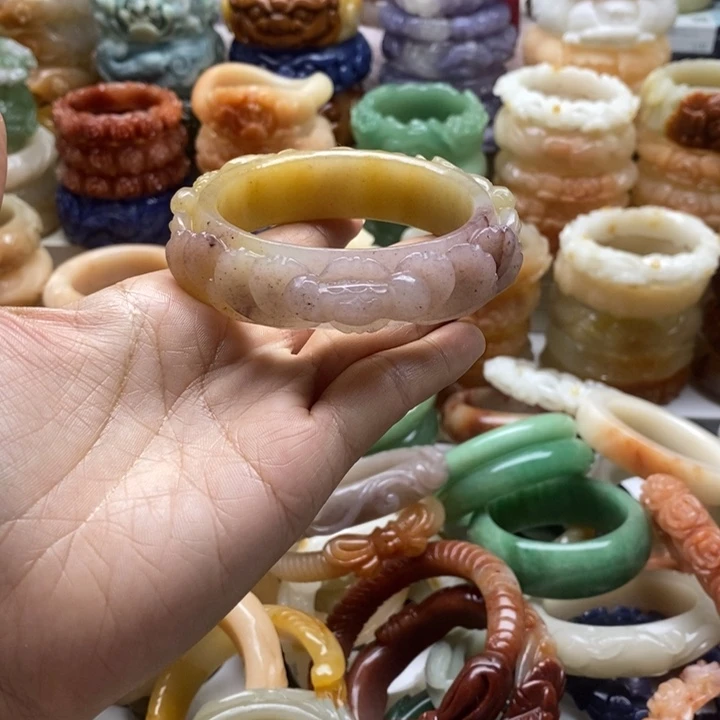 石英质玉未镶嵌手镯圈口61.8