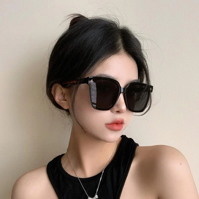 帕森精品牌墨镜女款高级感显脸小2024新款方圆脸海边港风复古防紫