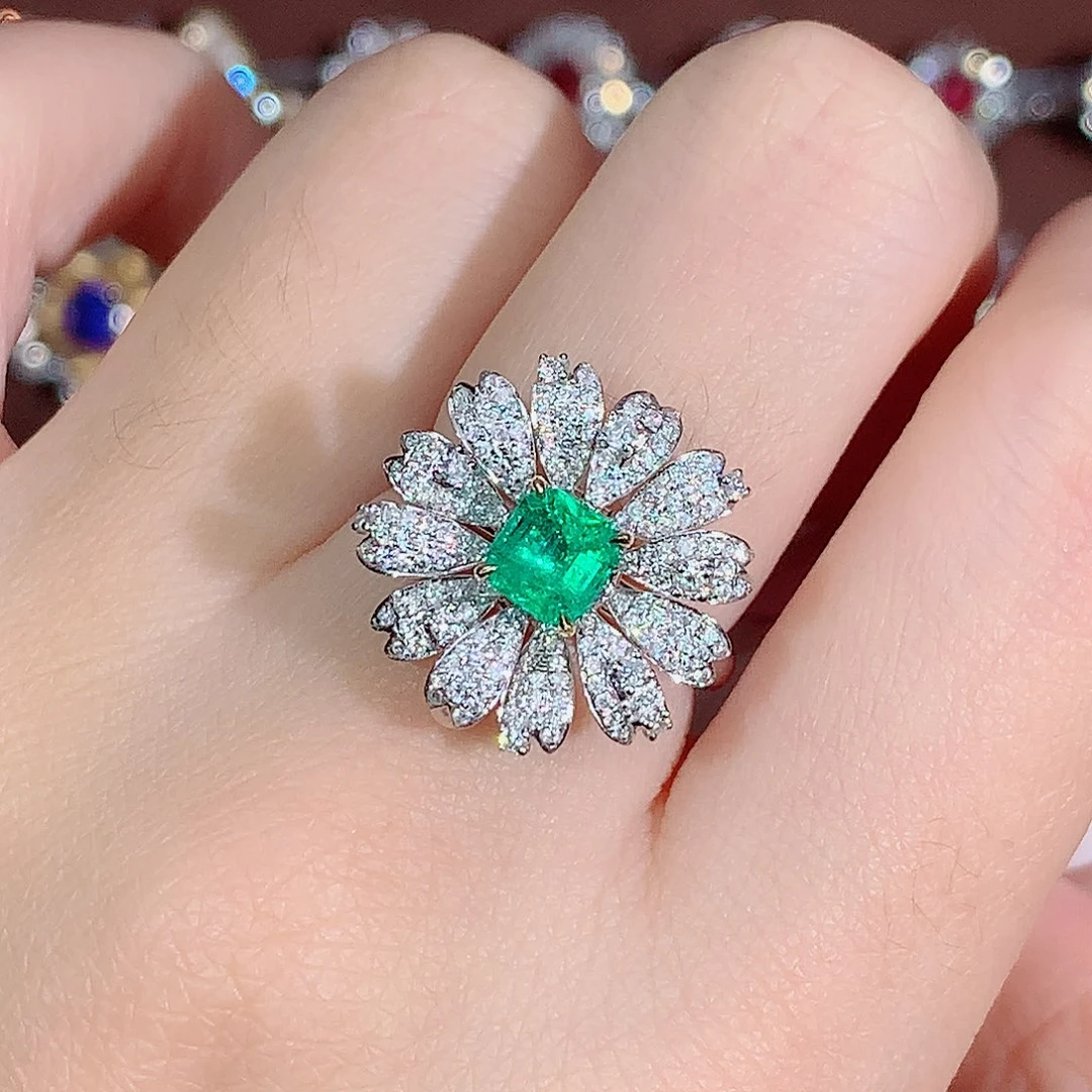 18K金镶嵌祖母绿戒指0.74ct/天然宝石/七天无理由