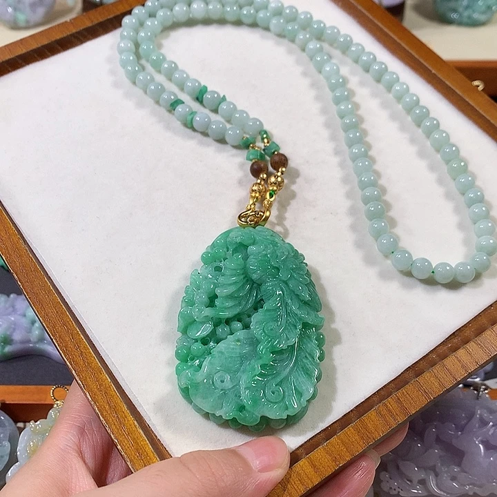 翡翠未镶嵌颈饰翡翠吊坠