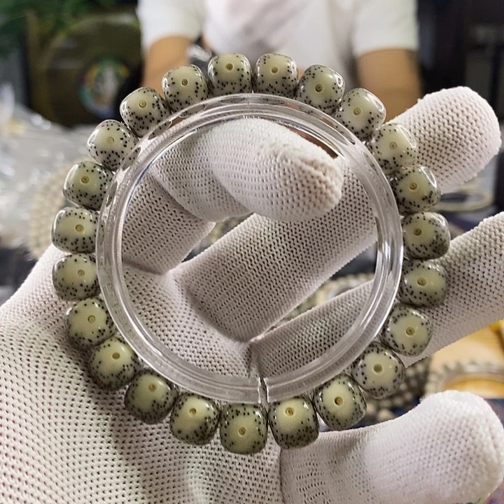吊坠星月菩提石玉大眼睛
