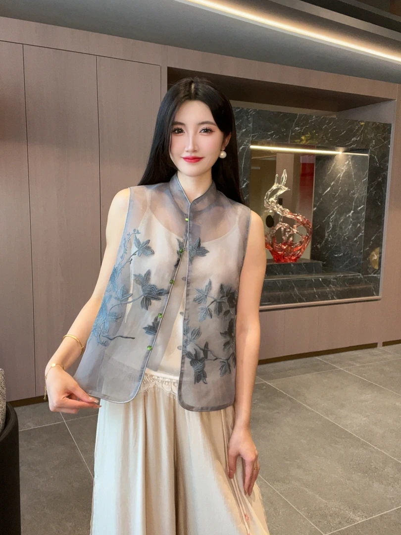 【素烟】2025新款夏季马甲新中式立领刺绣国风马夹女