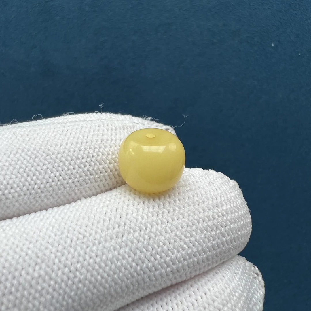 B9882天然原矿蜜蜡【微瑕】老型 10.8*8.4mm 支持复检 假一罚十