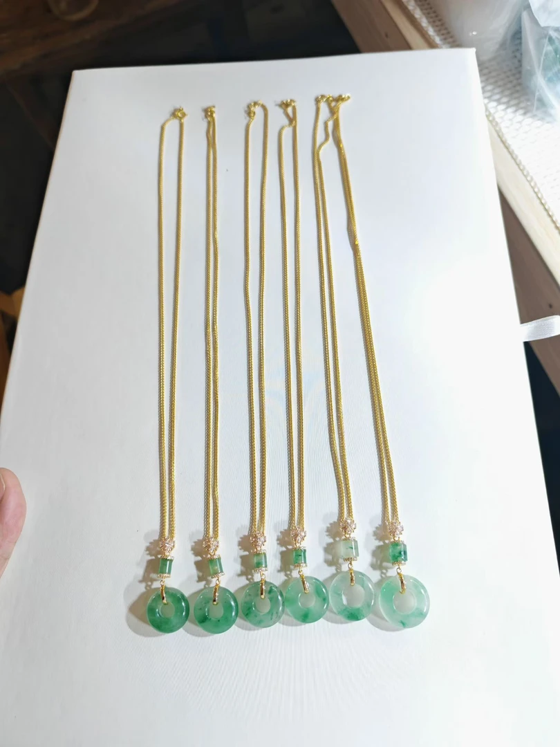 天然非洲翠甜甜圈吊坠S925银镶嵌玉石吊坠（颜色多样性，发其一）