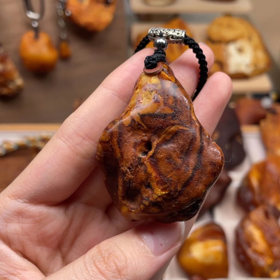 琥珀未镶嵌珠宝奇石