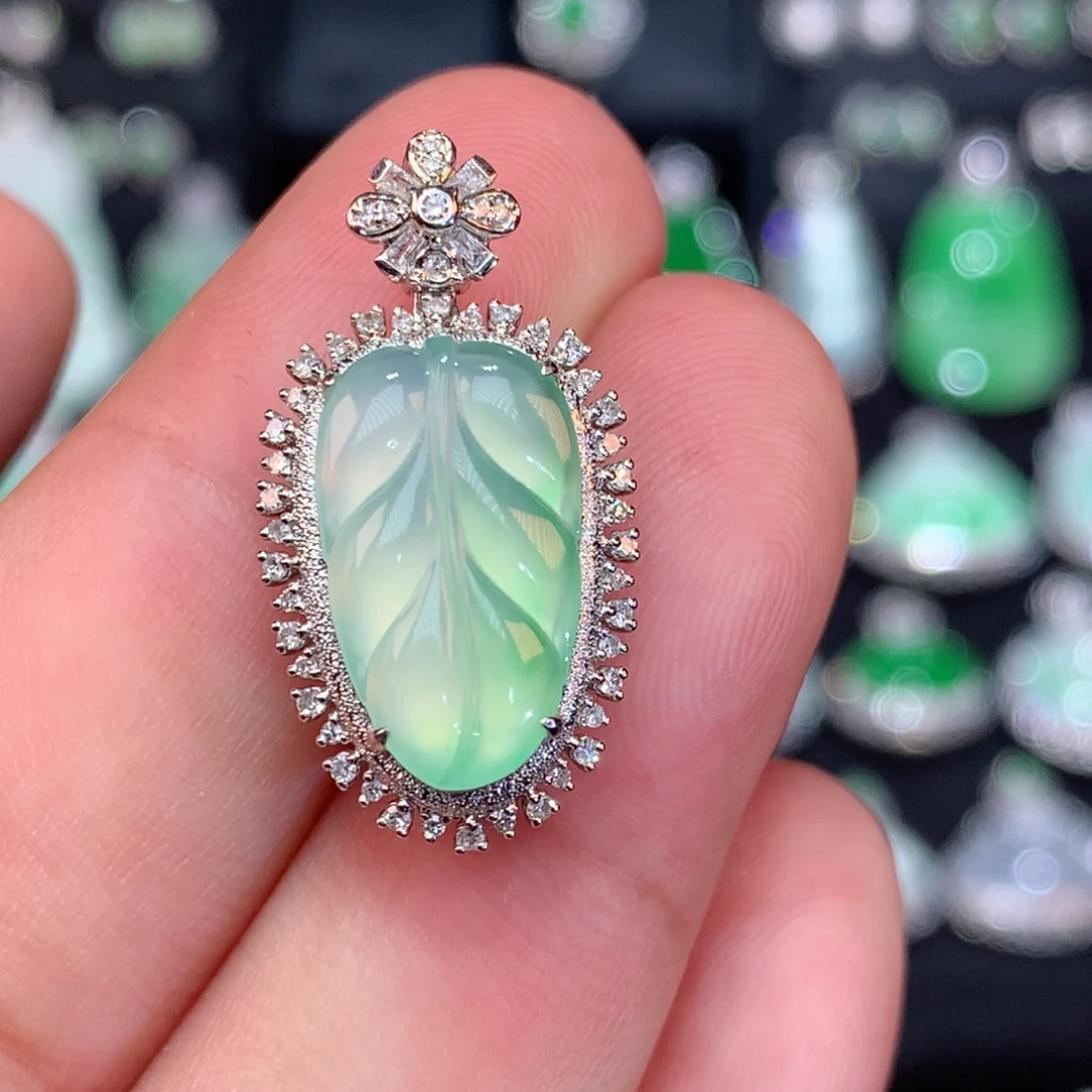 翡翠18K金镶嵌颈饰（收到货48小时鉴赏期）