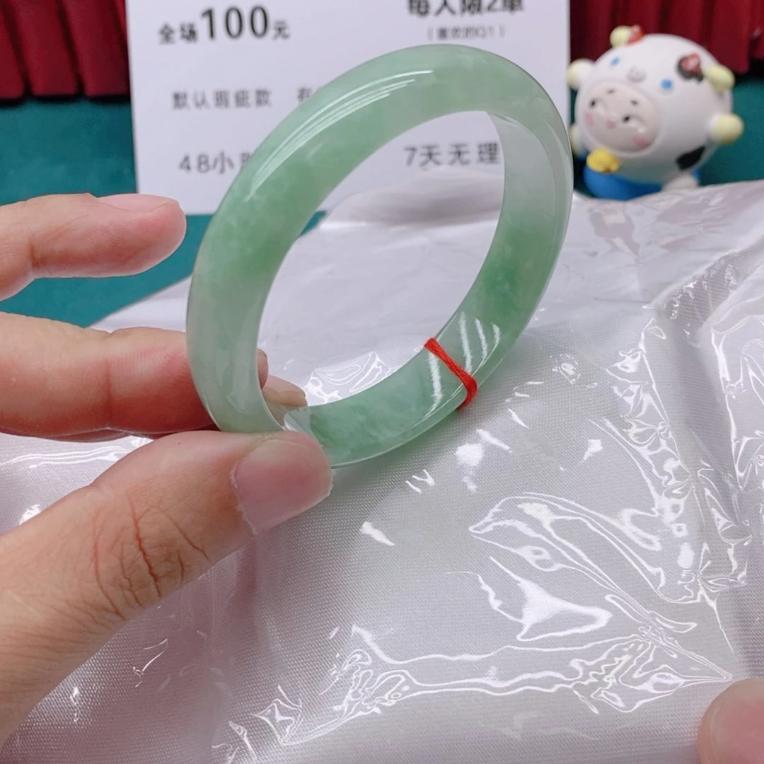 翡翠手镯未镶嵌8888/56