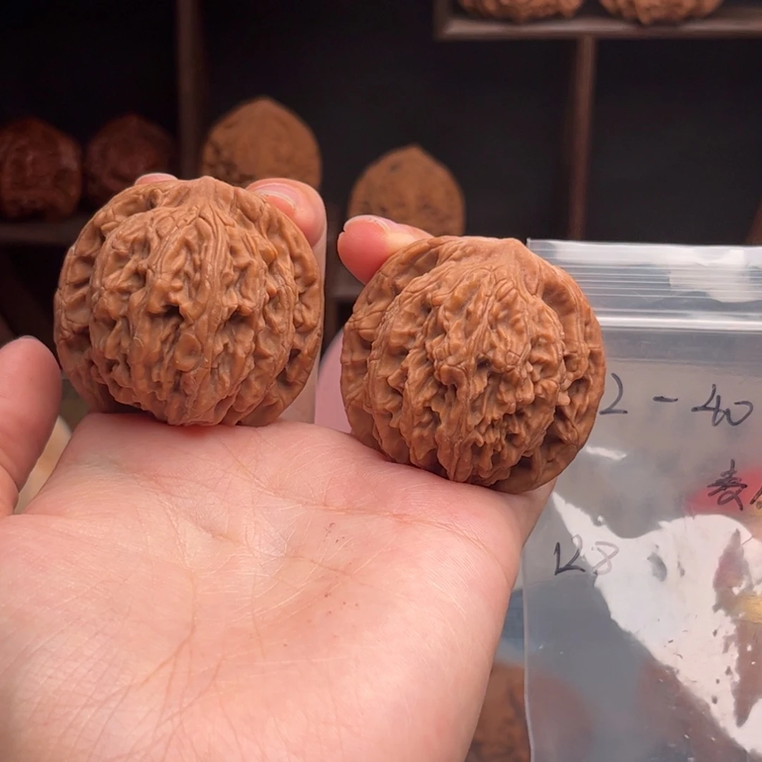 文玩核桃吊坠麦穗虎头 42-40-42 编号4012