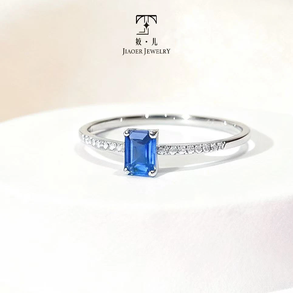 【姣儿港展】18K金30分蓝宝石4.8分钻石戒指