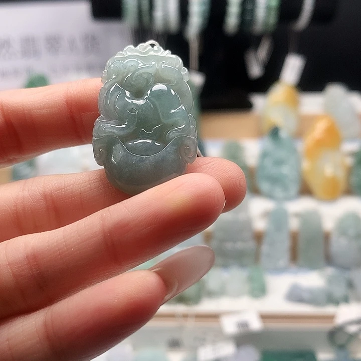 吊坠(不含链)未镶嵌翡翠