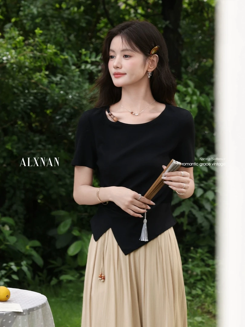 【鹿屿庄】黑色时尚短袖T恤夏季设计感不规则收腰L559120