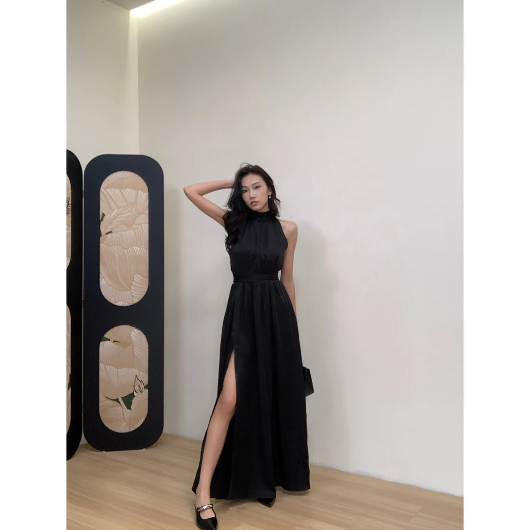 【杨羊羊】夏季新款漏肩挂脖开衩连衣裙Y0503