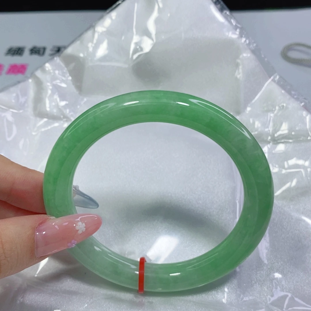 翡翠手镯未镶嵌方*56 57 圆条