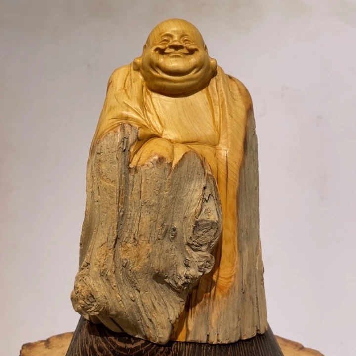 半***心柏木（崖柏）弥勒摆件