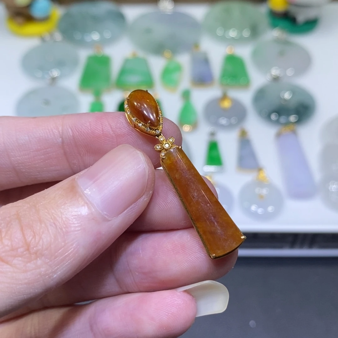 翡翠18K金镶嵌吊坠(不含链)