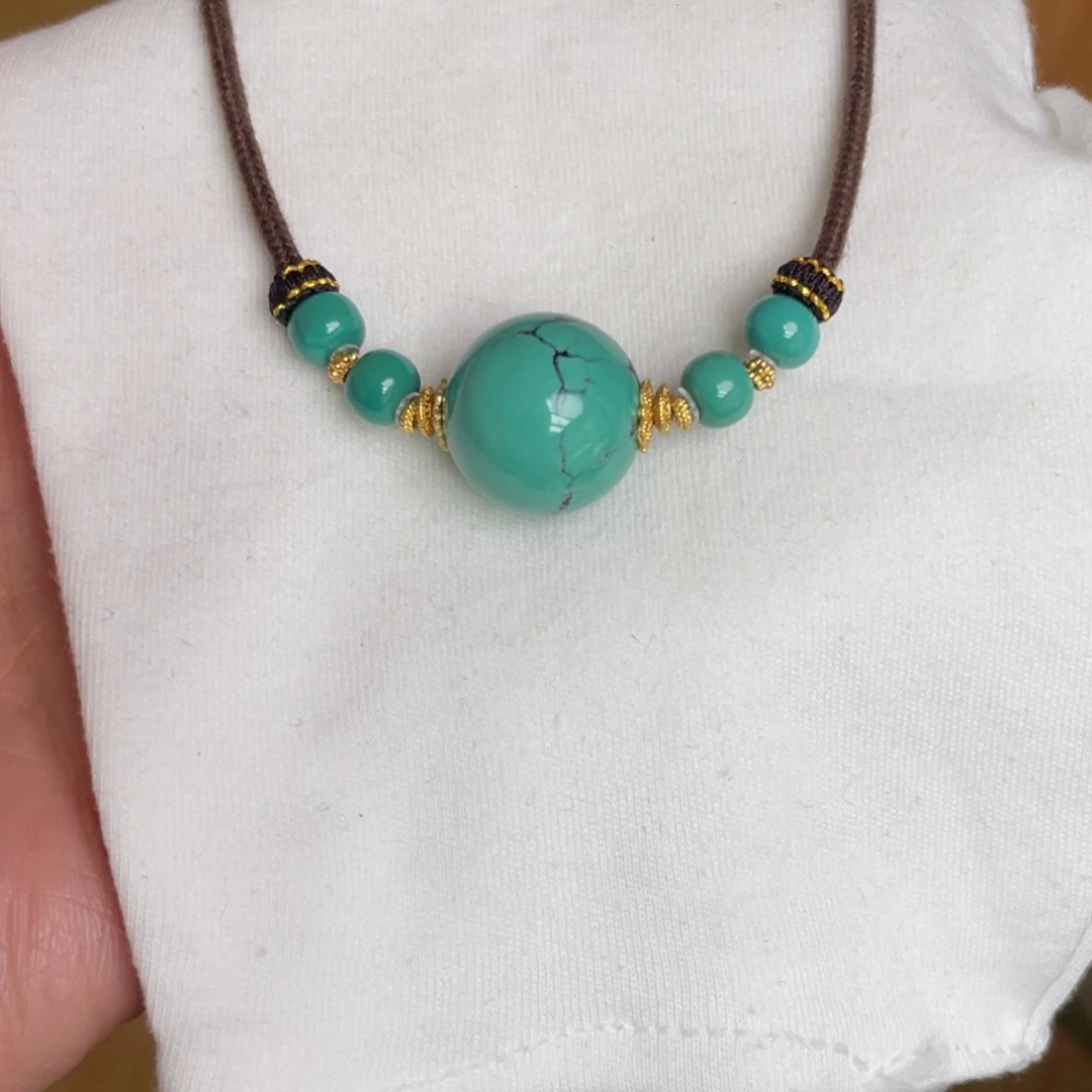 绿松石未镶嵌颈饰