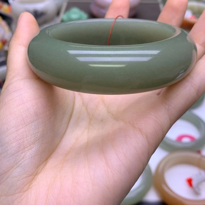 未镶嵌手镯石英质玉੯****