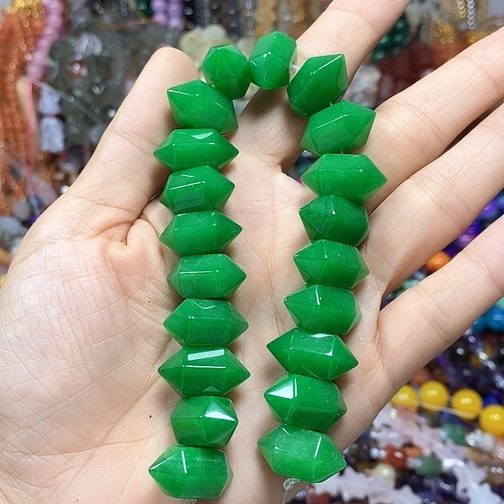 未镶嵌玛瑙/玉髓珠宝半成品马来玉双尖卡20mm20颗