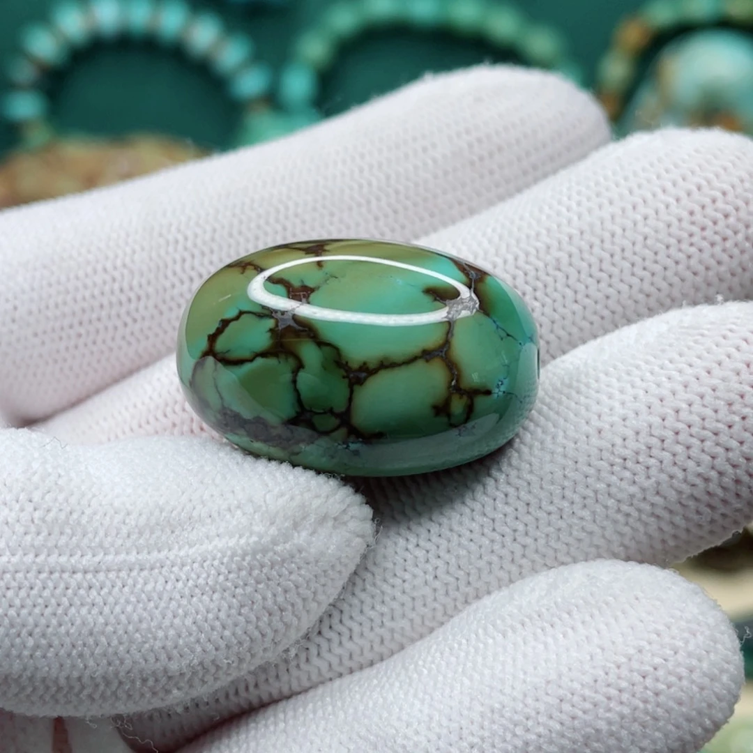 未镶嵌绿松石颈饰