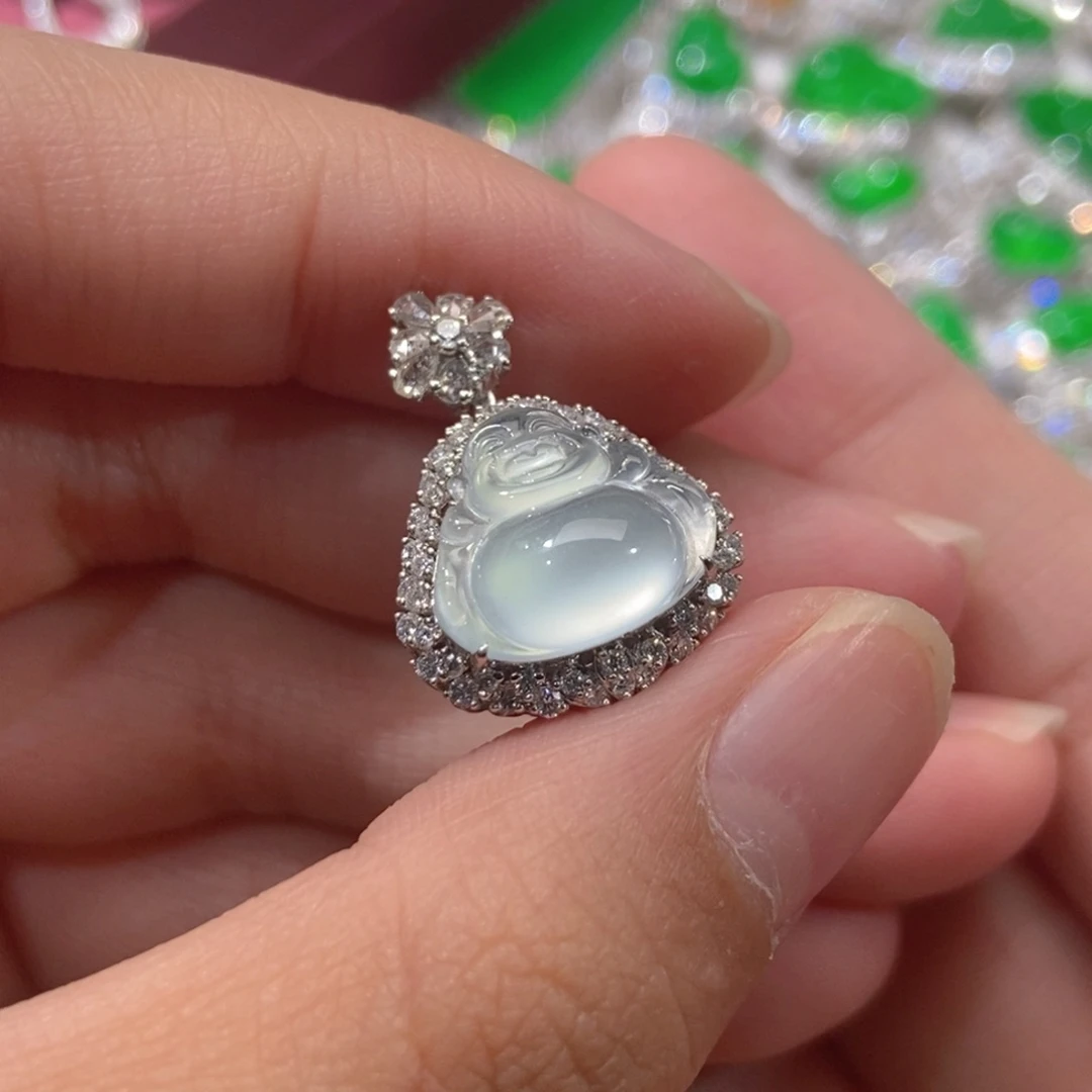 翡翠18K金镶嵌颈饰天然缅甸A货翡翠