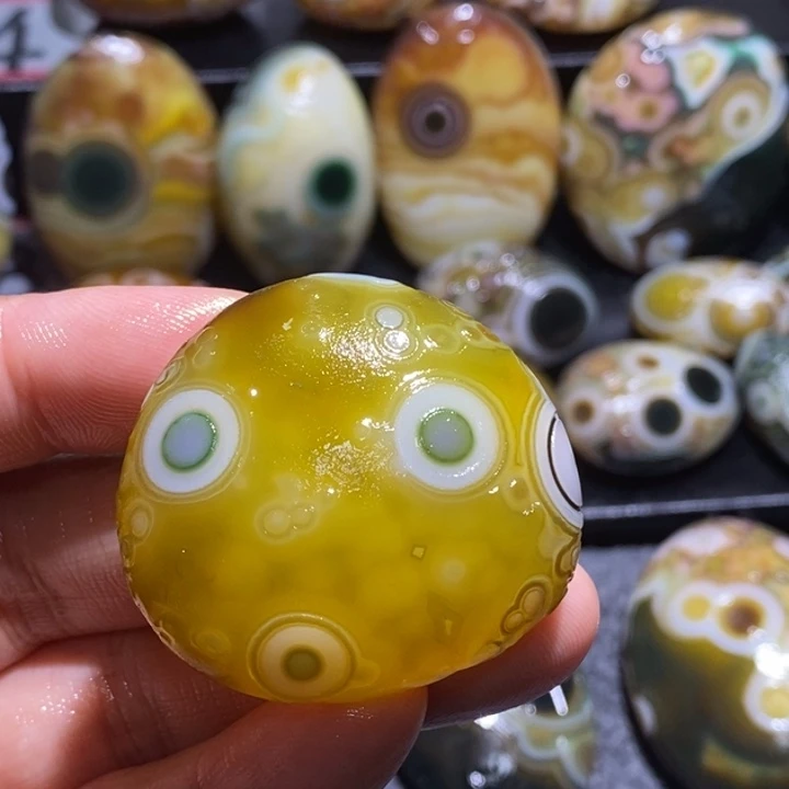 玛瑙/玉髓未镶嵌珠宝奇石142