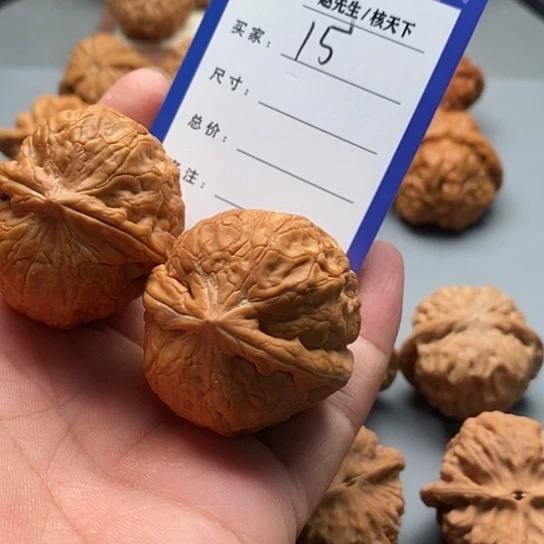 文玩核桃把件刘*伟赑屃
