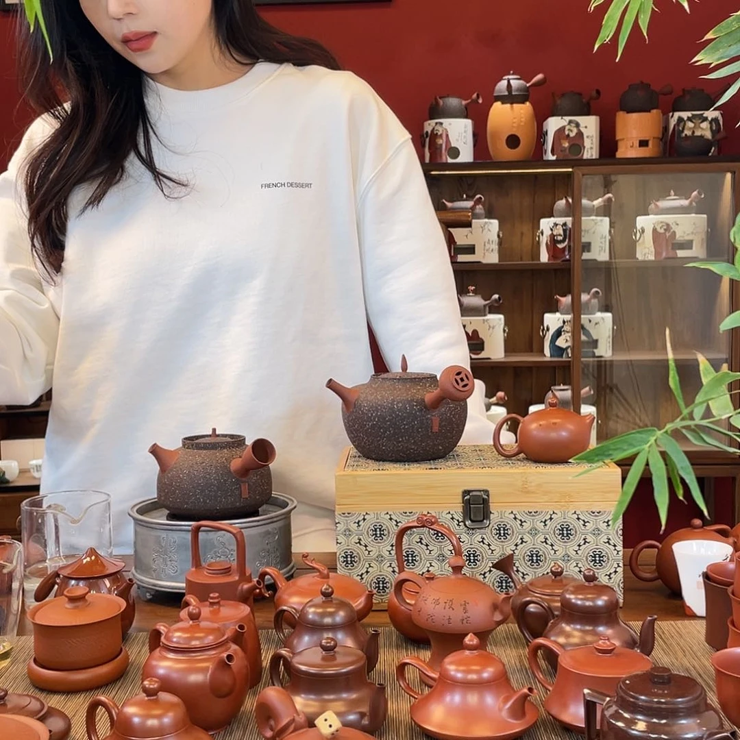 紫砂茶壶麦*………………