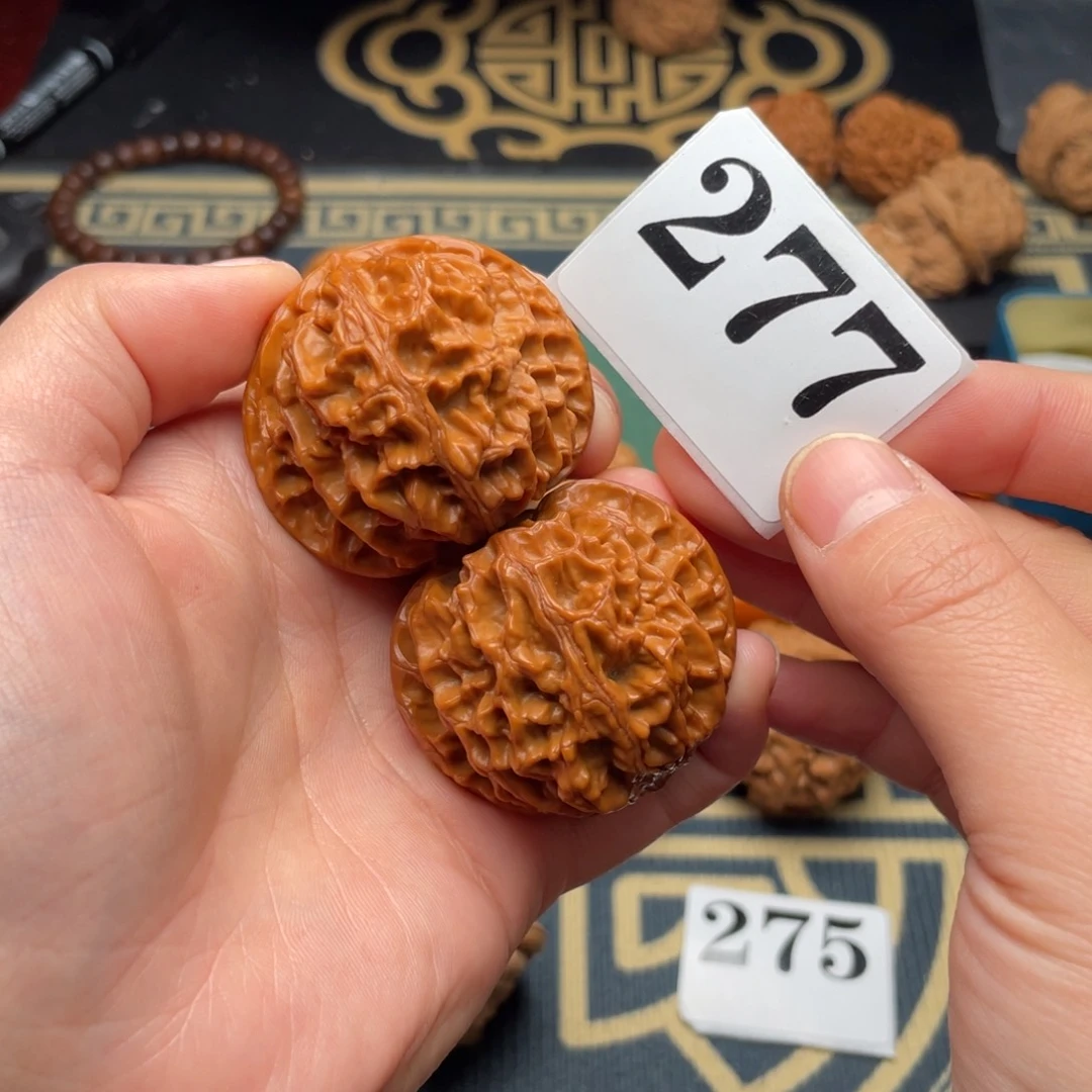 桃核吊坠与**蝶42.5➕苹果277号