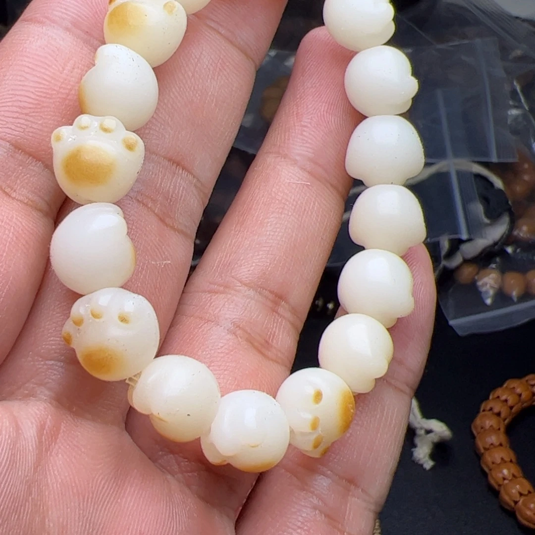 吊坠猴头核桃哦据咯