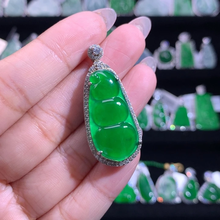 【闪购商品】颈饰银S925镶嵌翡翠