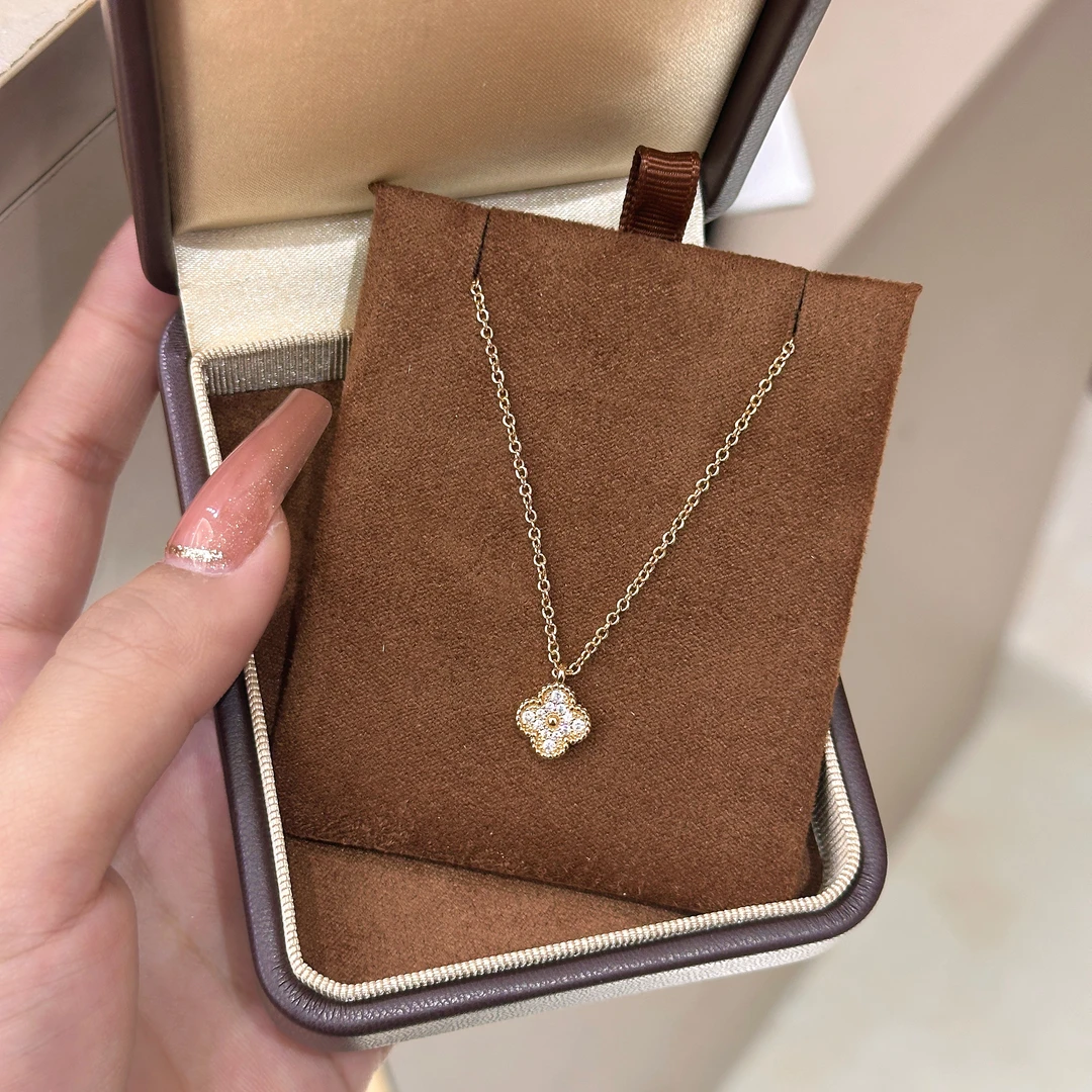 铜合金项链 闪钻四叶草项链女轻奢简约气质锁骨链高级感小众颈链