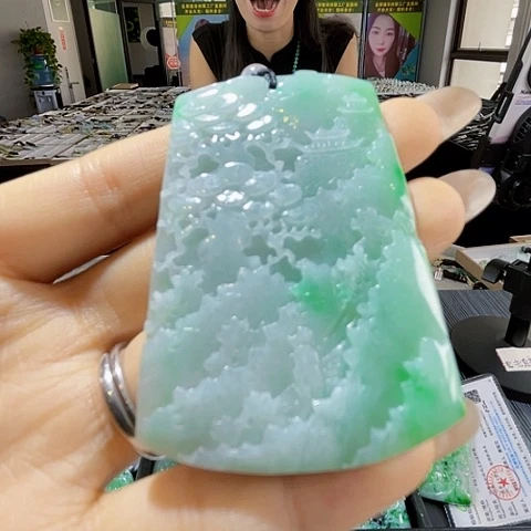 颈饰未镶嵌翡翠一个