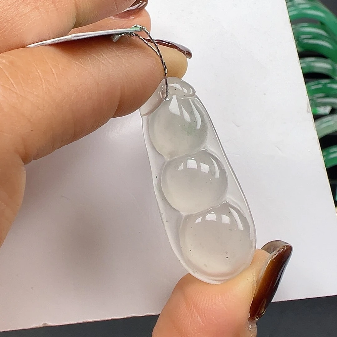 未镶嵌手镯石英质玉